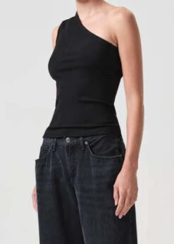 AGOLDEYasmin Asymmetric Tank - Black 9 AGOLDEYasmin Asymmetric Tank - Black -CYNTHIA Clothing Shop AGolde Yasmin Asymmetric Tank in Black 20231023002401