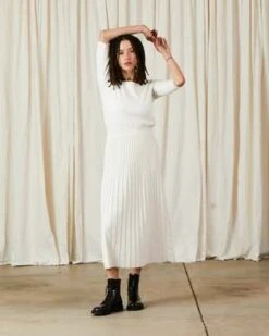Ali GoldenCotton/Wool Pleated Midi Skirt - White 7 Ali GoldenCotton/Wool Pleated Midi Skirt - White -CYNTHIA Clothing Shop Ali Golden Cotton Wool Pleated Midi Skirt White 20230831224718 1