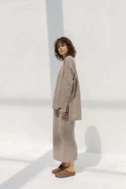 Black CraneLoose Top - Light Stone 10 Black CraneLoose Top - Light Stone -CYNTHIA Clothing Shop BLACK CRANE LOOSE TOP LIGHT STONE 20221028070833 3