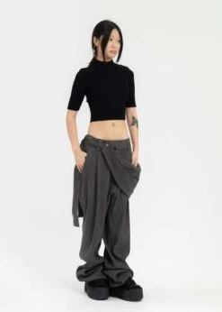 Hyein SeoKNITTED CROP TOP - BLACK -CYNTHIA Clothing Shop BLACK KNITTED CROP TOP 20231022232241 1