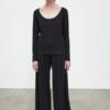 KowtowBallet Top