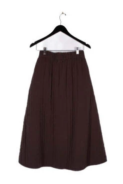 Black CraneQuilted Skirt - Plum -CYNTHIA Clothing Shop Black Crane Quilted Skirt Plum 20231019203938 2
