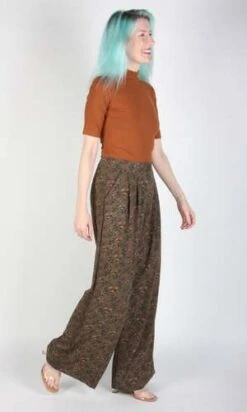 Birds Of North AmericaBowerbird Pant - Greenwood 11 Birds Of North AmericaBowerbird Pant - Greenwood -CYNTHIA Clothing Shop Bowerbird Pant Greenwood 20230713001048