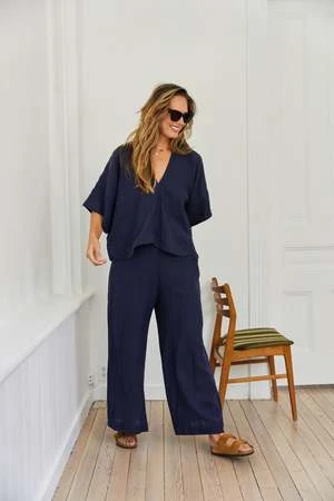 MAMÈNEEssential Linen Pant - Navy 3 MAMÈNEEssential Linen Pant - Navy - Image 2