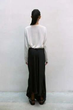 CorderaFLUID ASYMMETRIC SKIRT - Black 8 CorderaFLUID ASYMMETRIC SKIRT - Black -CYNTHIA Clothing Shop FLUID ASYMMETRIC SKIRT 20230923140655 1