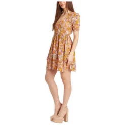 Taylor TillmanIsabella Dress - Feminine Foliage -CYNTHIA Clothing Shop Isabella Dress Feminine Foliage 20231029185408 1