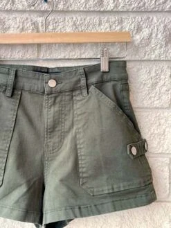 Veronica BeardLANNY SHORT - ARMY GREEN -CYNTHIA Clothing Shop LANNY SHORT 20230509184950 1