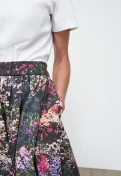 KowtowLucia Skirt - Garden Book 11 KowtowLucia Skirt - Garden Book -CYNTHIA Clothing Shop Lucia Skirt Garden Book 20220818202137 3