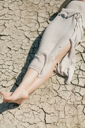 Clō StoriesMarie Midi Knit Skirt - Sand 3 Clō StoriesMarie Midi Knit Skirt - Sand