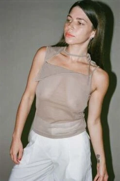 Maryam Nassir ZadehIvo Top - Coco -CYNTHIA Clothing Shop Maryam Nassir Zadeh Ivo Top in Coco 20230801010919 2