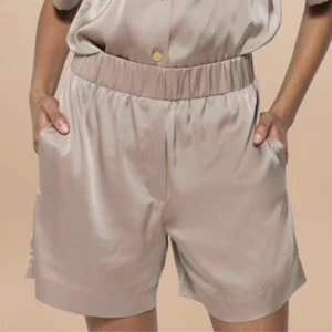 Montserrat New YorkThe Shorts - Champagne 5 Montserrat New YorkThe Shorts - Champagne - Image 3