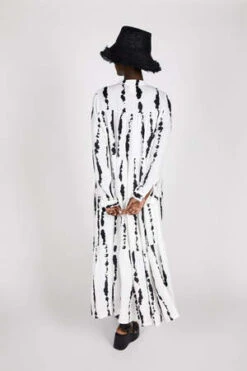 Intentionally BlankNaomi Dress - Black/White 9 Intentionally BlankNaomi Dress - Black/White -CYNTHIA Clothing Shop NAOMI DRESS black white 20230515212015 3