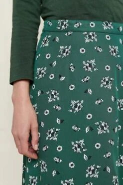 People TreeAlison Floral Skirt 9 People TreeAlison Floral Skirt -CYNTHIA Clothing Shop People Tree Alison Floral Skirt 20230327231305
