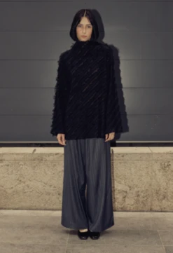 NKCPixie High Neck - Black