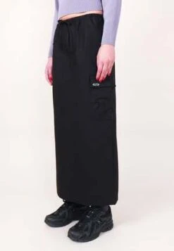 RésuméWakely Skirt - Black 16 RésuméWakely Skirt - Black -CYNTHIA Clothing Shop R sum Wakely Skirt Black 20230809135914 2