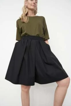 KowtowRay Shorts -CYNTHIA Clothing Shop Ray Shorts 20231031225017 1