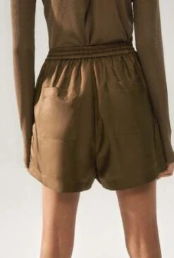 Silk LaundryTwill Slouch Shorts - Dark Earth -CYNTHIA Clothing Shop TWILL SLOUCH SHORTS DARK EARTH 20230614065852 2