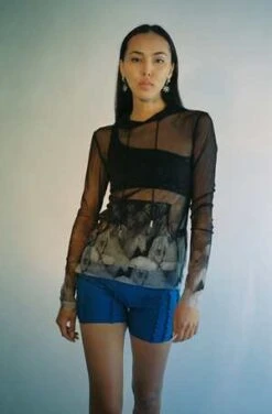 Helena ManzanoYoga 3D Stripe Shorts -CYNTHIA Clothing Shop Yoga 3D Stripe Shorts 20220519044105 2