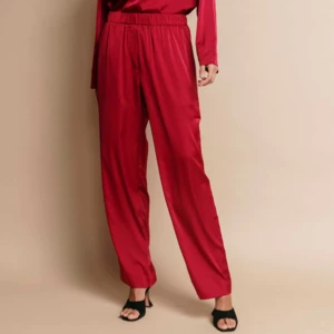 Montserrat New YorkThe Jet Set Pant - Bordeaux 3 Montserrat New YorkThe Jet Set Pant - Bordeaux